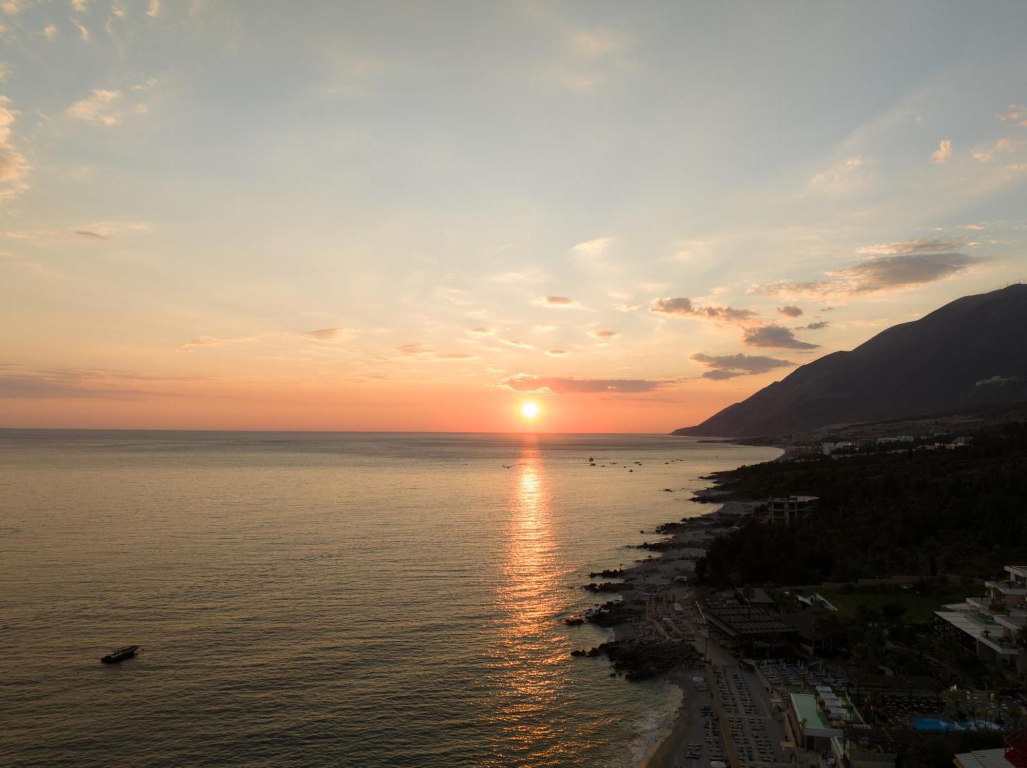 Beyond A Luxury Boutique Hotel Dhermi Luaran gambar
